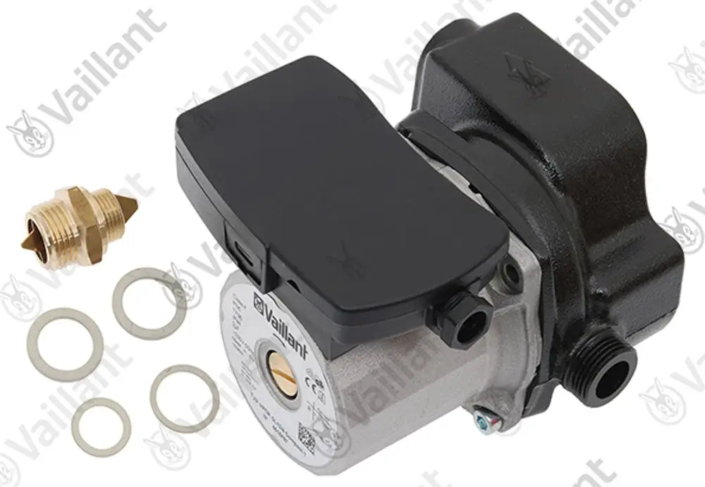 Vaillant Pumpe mit schwarzem Deckel und mehreren Dichtungen. Im Bild sind zusätzliche Teile wie ein Adapter sichtbar.